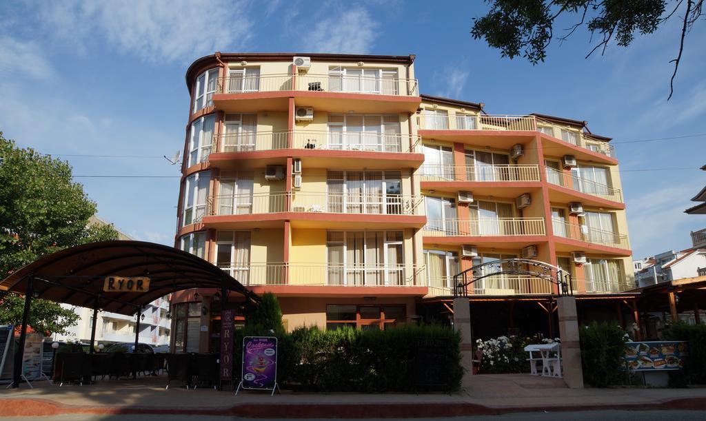Ryor Hotel Sunny Beach Exterior photo